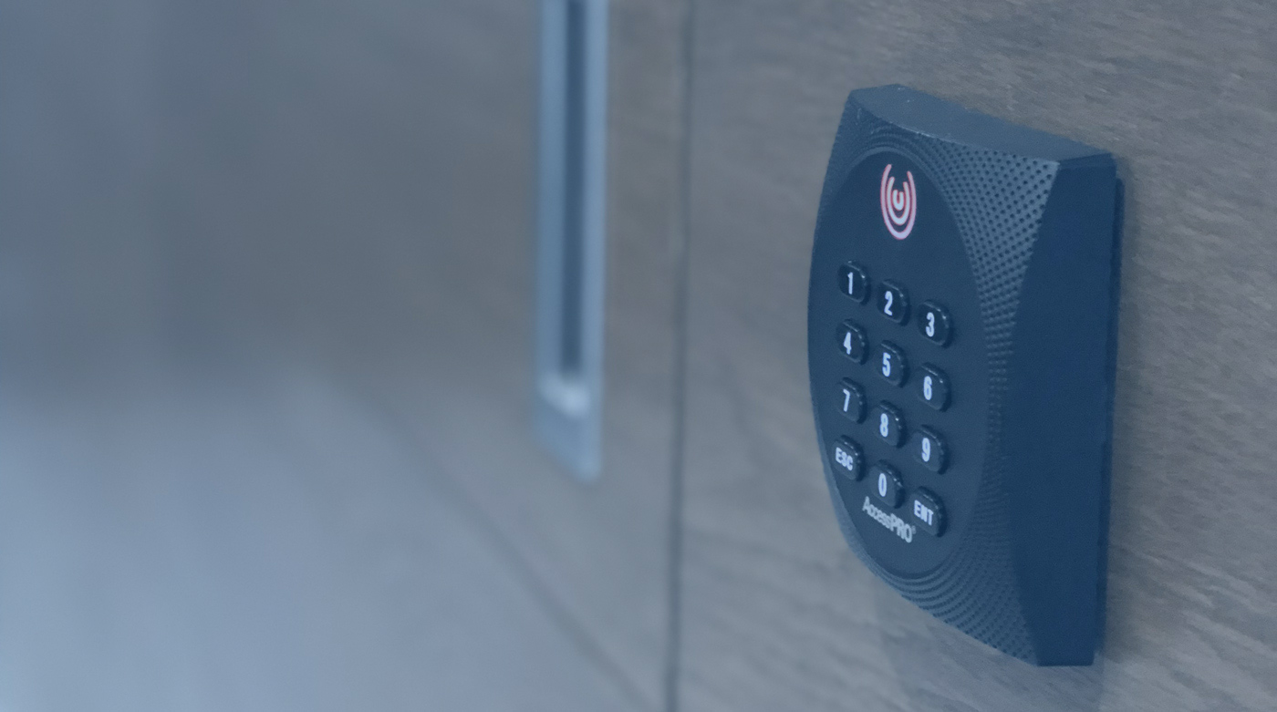 Control de acceso y alarmas